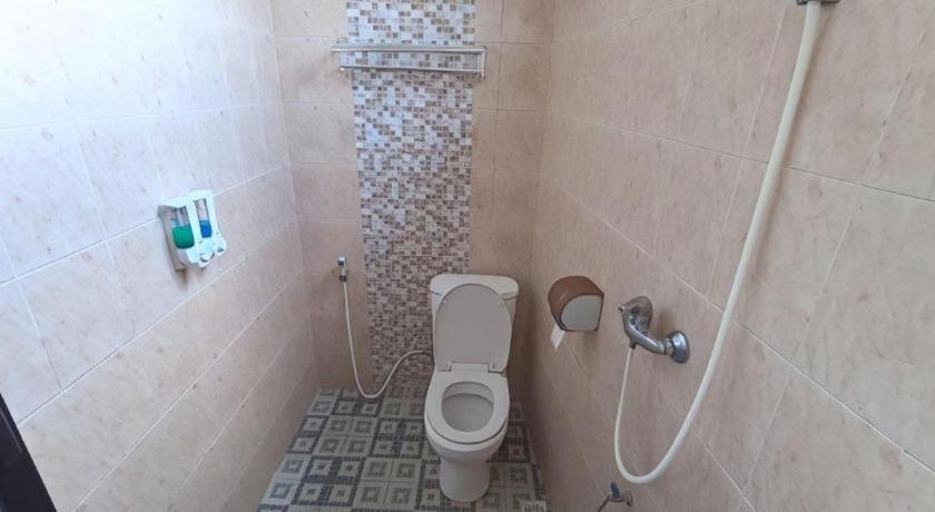 Grand Valonia Hotel Jembel Екстериор снимка